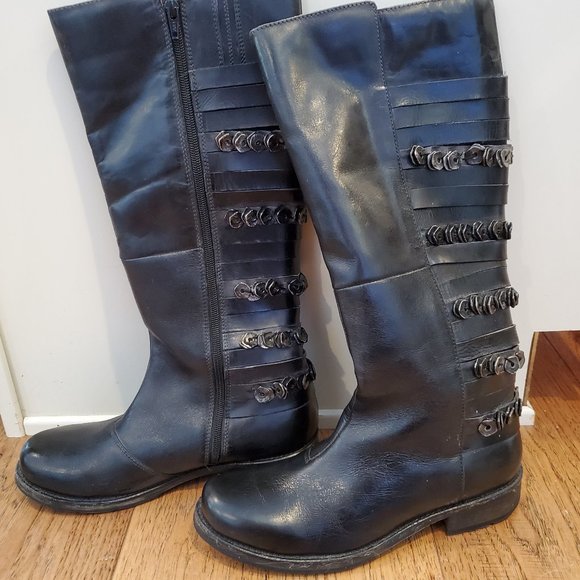 Luichiny Women's Launch Able Flat Boot - Picture 3 of 8